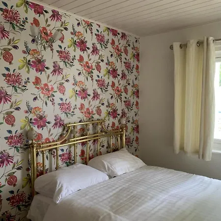 Llamas Pyjamas Bed & Breakfast 5*