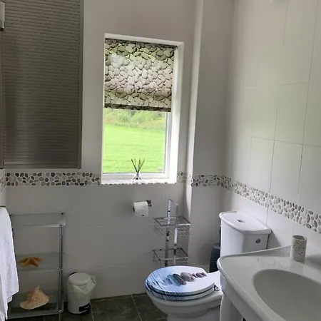 Llamas Pyjamas 5* Penrith
