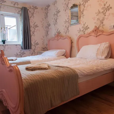 Llamas Pyjamas Bed & Breakfast 5*