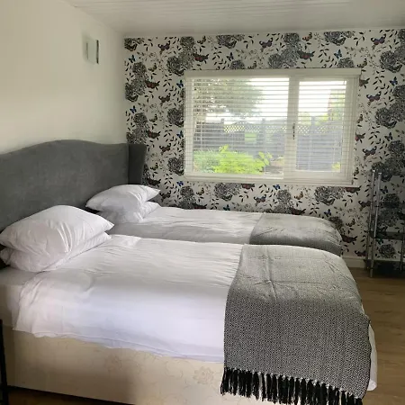 Bed & Breakfast Llamas Pyjamas 5*