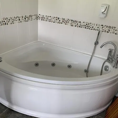 Bed & Breakfast Llamas Pyjamas Penrith